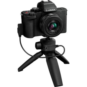 Foto: Panasonic Lumix DC-G100D schwarz + H-FS 12-32 + DMW-SHGR2